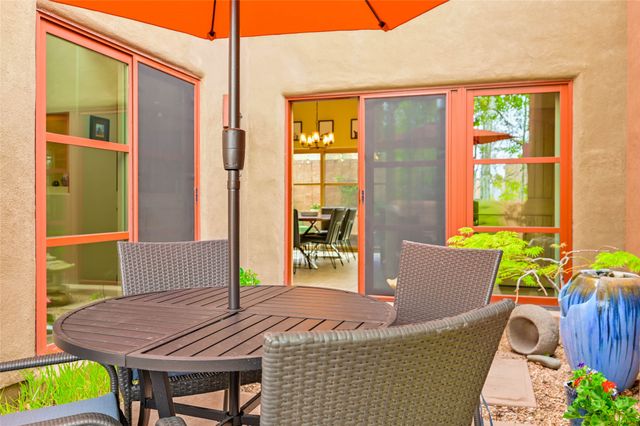 1637 Villa Strada, Santa Fe, NM 87506