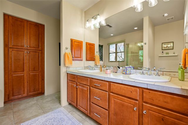 1637 Villa Strada, Santa Fe, NM 87506