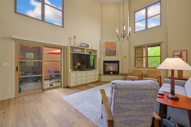 1637 Villa Strada, Santa Fe, NM 87506