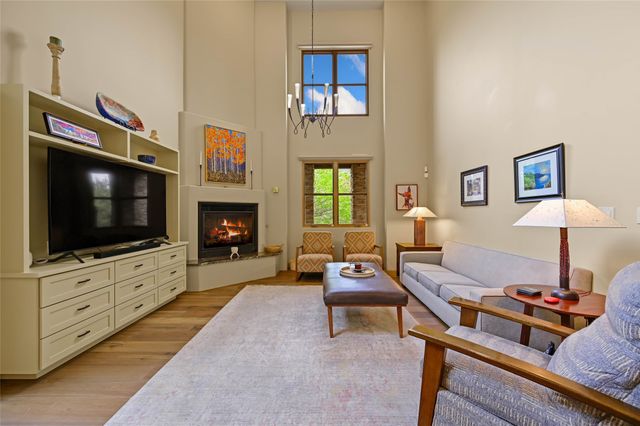 1637 Villa Strada, Santa Fe, NM 87506