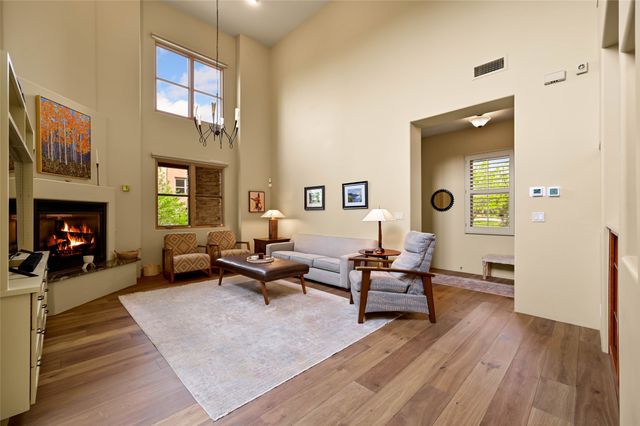 1637 Villa Strada, Santa Fe, NM 87506