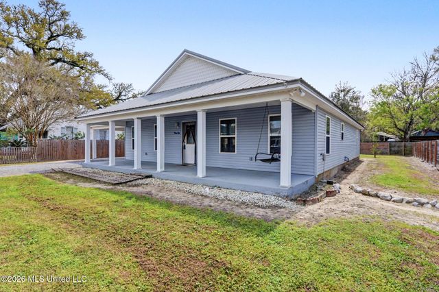 310 Saint John Street, Bay Saint Louis, MS 39520