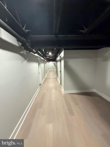 581 JAMESTOWN, Philadelphia, PA 19128