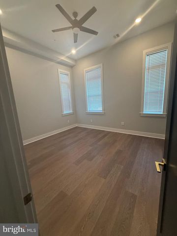 581 JAMESTOWN, Philadelphia, PA 19128