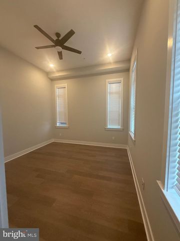 581 JAMESTOWN, Philadelphia, PA 19128