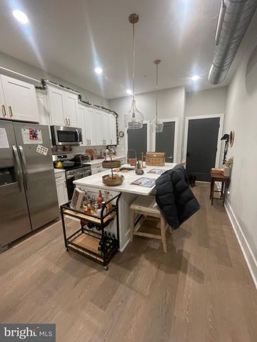 581 JAMESTOWN, Philadelphia, PA 19128