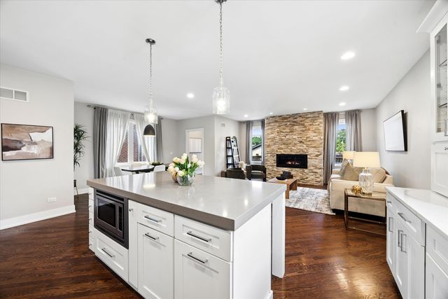 5324 S Neva Avenue, Chicago, IL 60638
