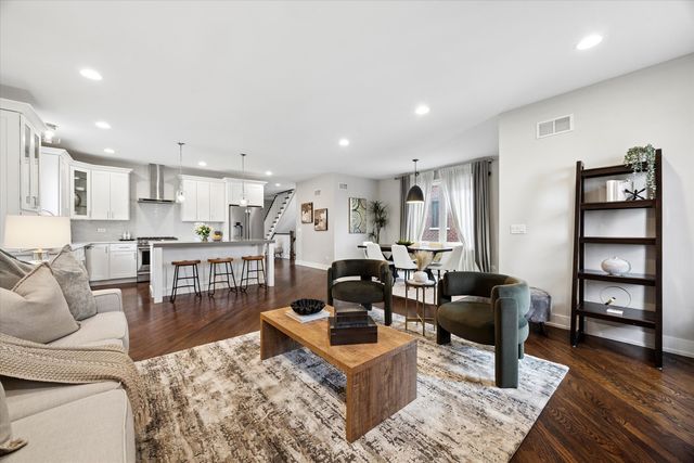 5324 S Neva Avenue, Chicago, IL 60638
