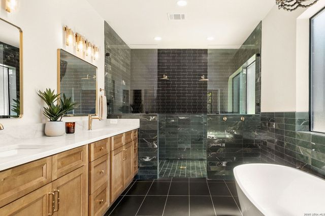 1129 Estate Drive, New Braunfels, TX 78132