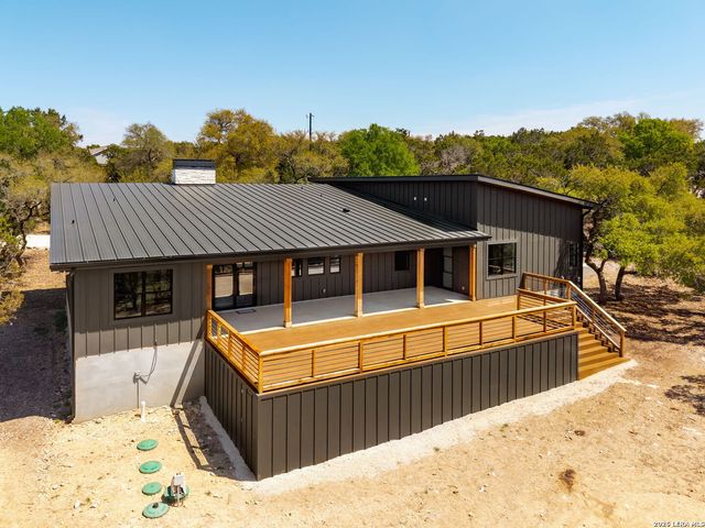 1129 Estate Drive, New Braunfels, TX 78132