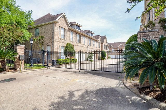 2831 Briarhurst Park, Houston, TX 77057