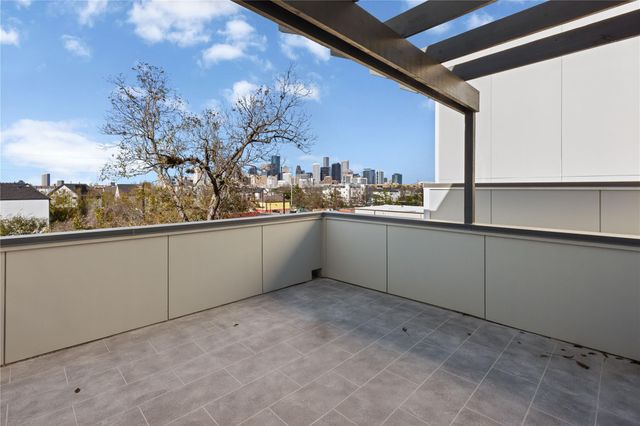 2707 Dennis Street, Houston, TX 77004