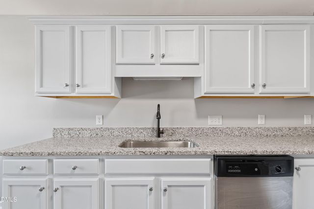 106 Gatwick Court, Clayton, NC 27520