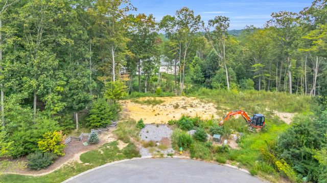 5025 Dandelion Trail, Signal Mountain, TN 37377