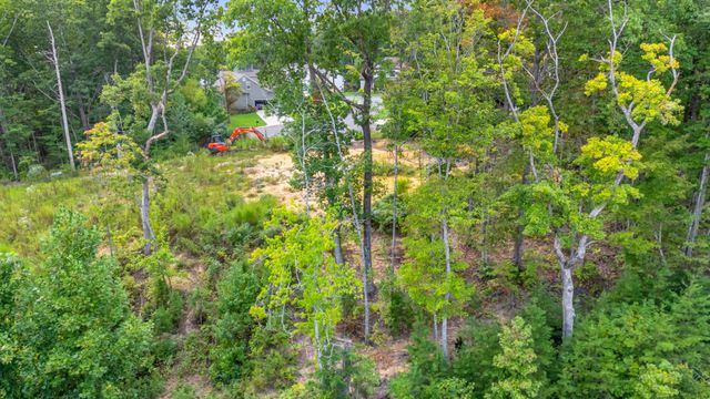 5025 Dandelion Trail, Signal Mountain, TN 37377