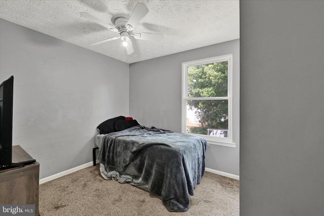 39 RADER CT, Baltimore, MD 21234