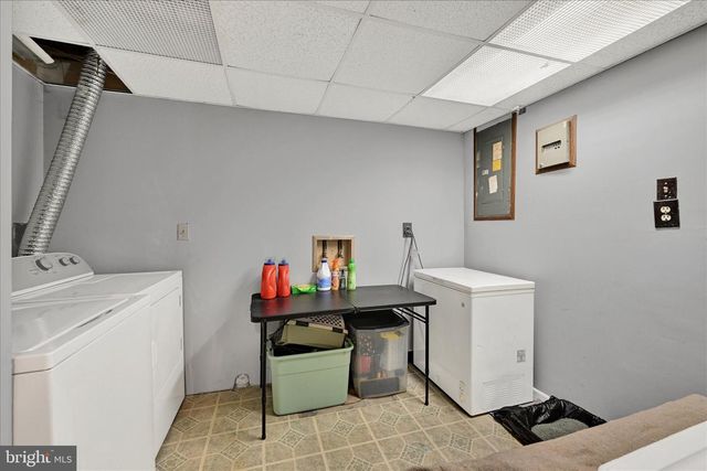 39 RADER CT, Baltimore, MD 21234