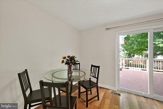 39 RADER CT, Baltimore, MD 21234
