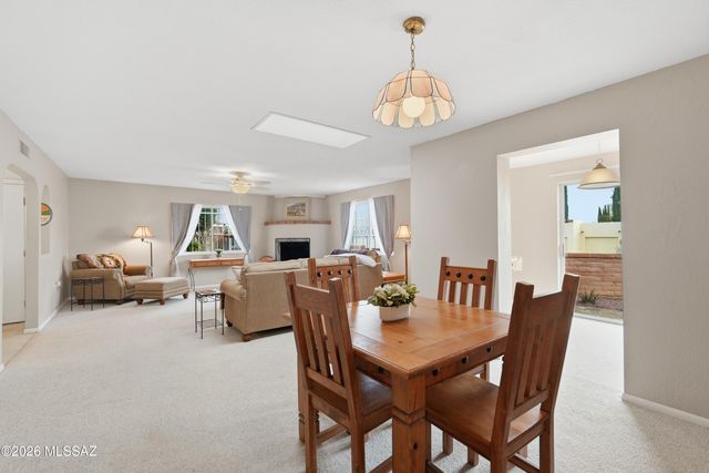 919 W Camino Guarina, Green Valley, AZ 85614