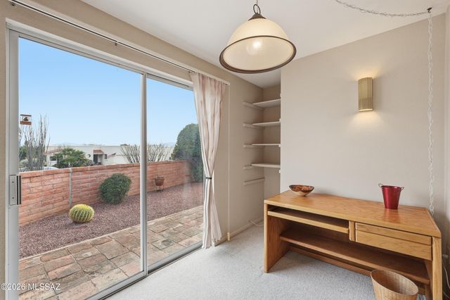 919 W Camino Guarina, Green Valley, AZ 85614