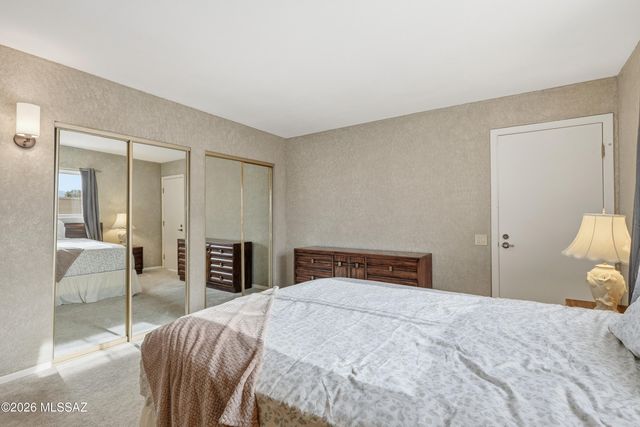 919 W Camino Guarina, Green Valley, AZ 85614