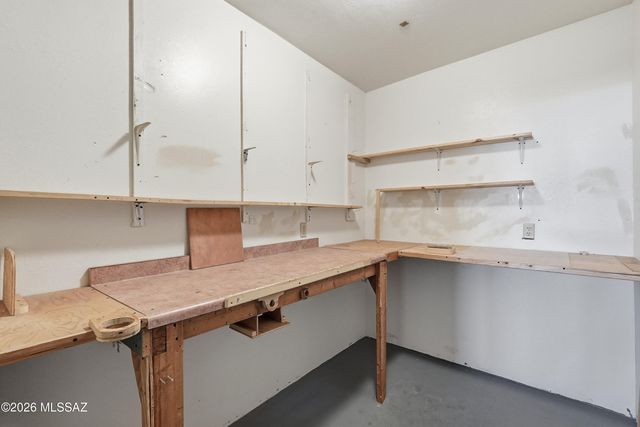 919 W Camino Guarina, Green Valley, AZ 85614