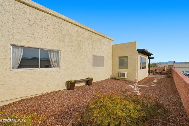 919 W Camino Guarina, Green Valley, AZ 85614