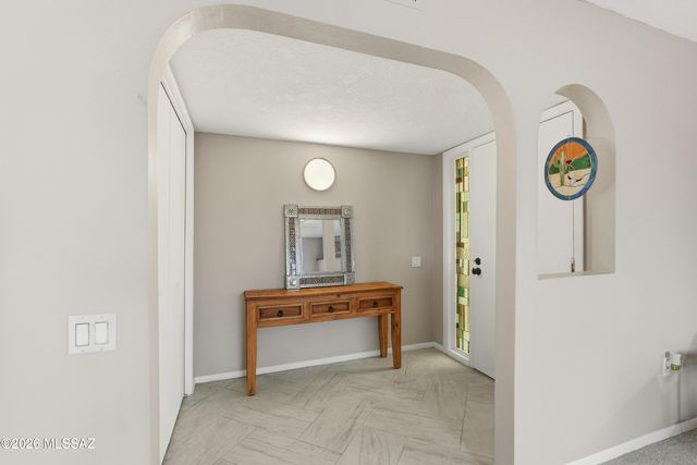 919 W Camino Guarina, Green Valley, AZ 85614