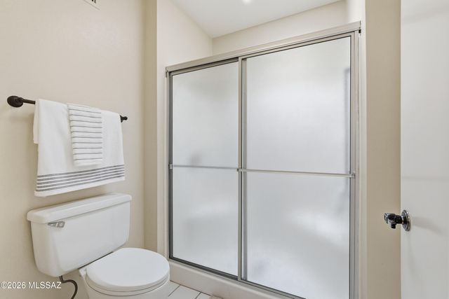 919 W Camino Guarina, Green Valley, AZ 85614