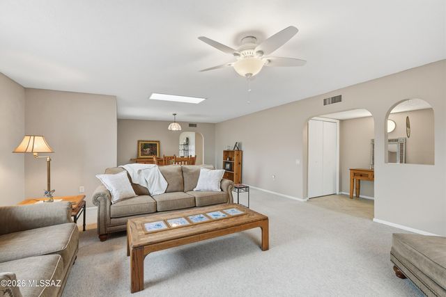 919 W Camino Guarina, Green Valley, AZ 85614