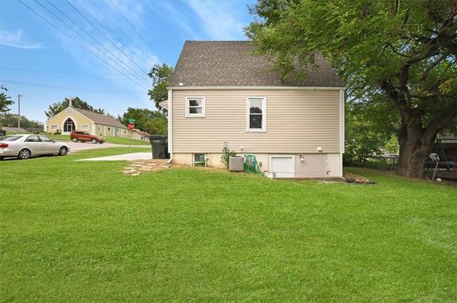 923 N 10th Street, Leavenworth, KS 66048