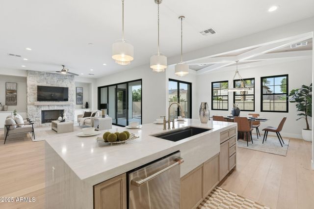 9864 W BLACK HILL Road, Peoria, AZ 85383