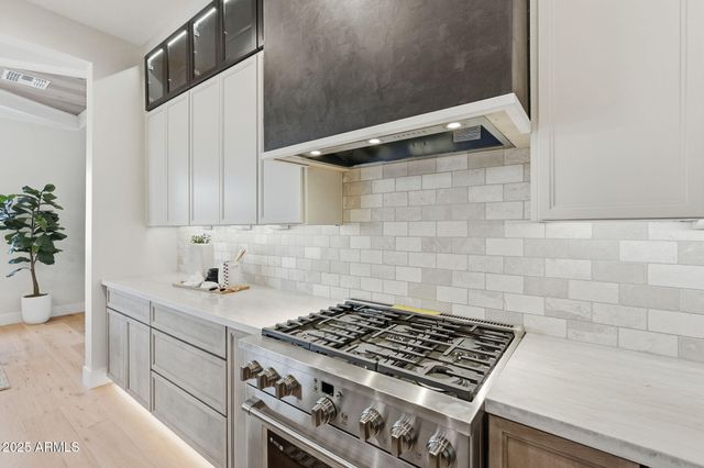 9864 W BLACK HILL Road, Peoria, AZ 85383