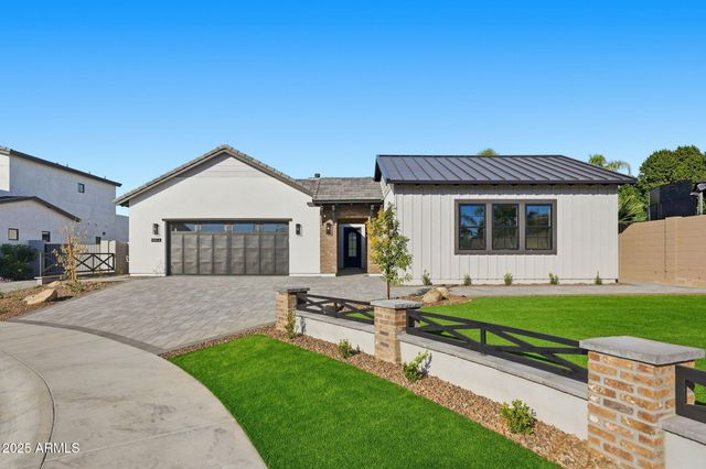 9864 W BLACK HILL Road, Peoria, AZ 85383