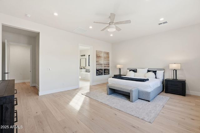 9864 W BLACK HILL Road, Peoria, AZ 85383