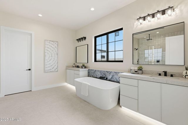 9864 W BLACK HILL Road, Peoria, AZ 85383