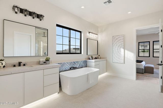 9864 W BLACK HILL Road, Peoria, AZ 85383