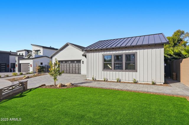 9864 W BLACK HILL Road, Peoria, AZ 85383