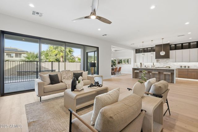 9864 W BLACK HILL Road, Peoria, AZ 85383