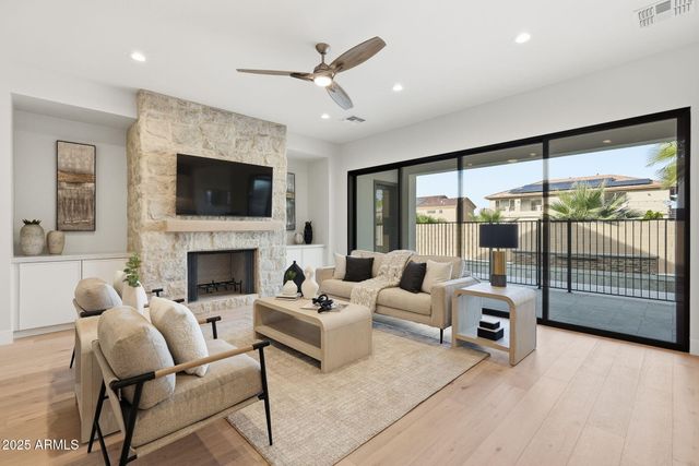 9864 W BLACK HILL Road, Peoria, AZ 85383