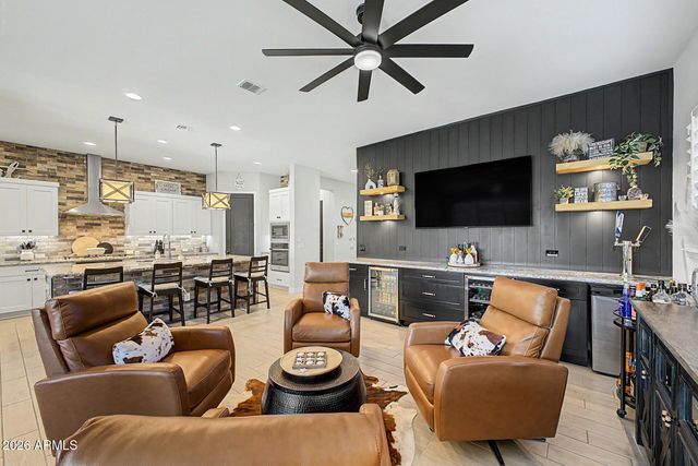 21251 W HILLCREST Boulevard, Buckeye, AZ 85396