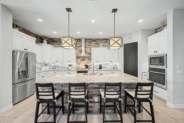 21251 W HILLCREST Boulevard, Buckeye, AZ 85396