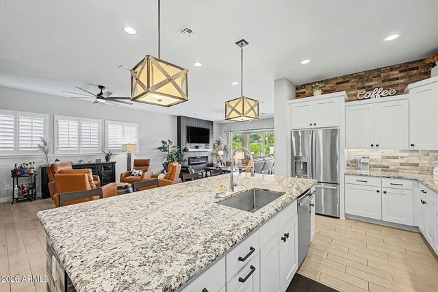 21251 W HILLCREST Boulevard, Buckeye, AZ 85396