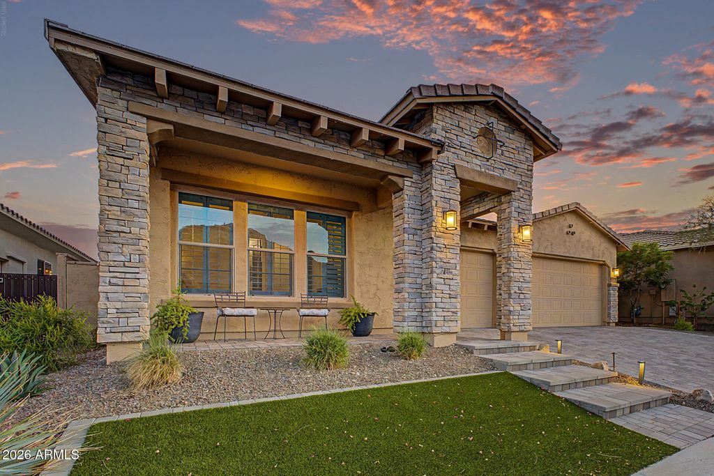 21251 W HILLCREST Boulevard, Buckeye, AZ 85396 — photo 4