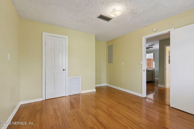 213 JACKSON Avenue N 1, Jacksonville, FL 32220