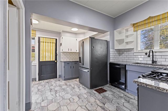 1340 Spruce Street, Leavenworth, KS 66048