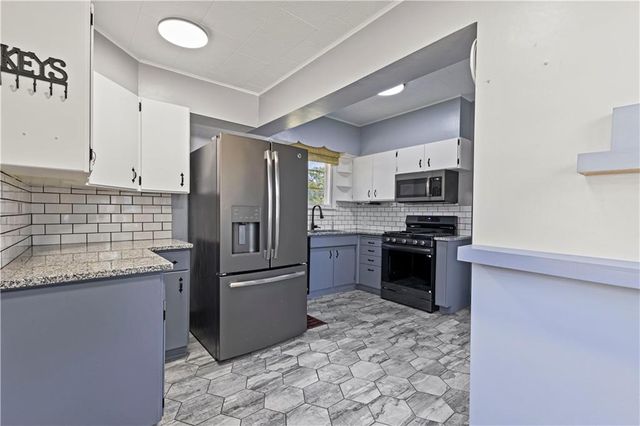 1340 Spruce Street, Leavenworth, KS 66048