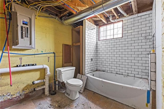 1340 Spruce Street, Leavenworth, KS 66048