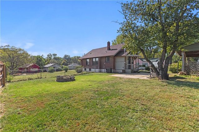 1340 Spruce Street, Leavenworth, KS 66048