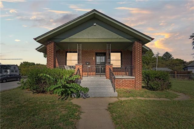 1340 Spruce Street, Leavenworth, KS 66048